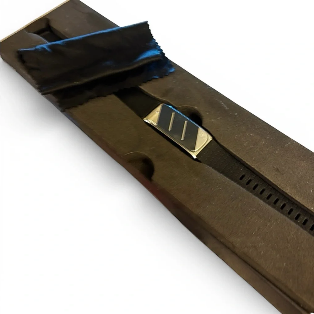 Helo LX Black Wearable Wristband